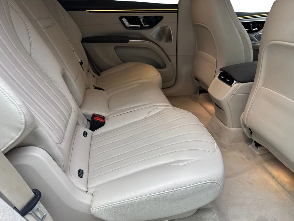 Used 2023 White Mercedes-Benz 450 image 37