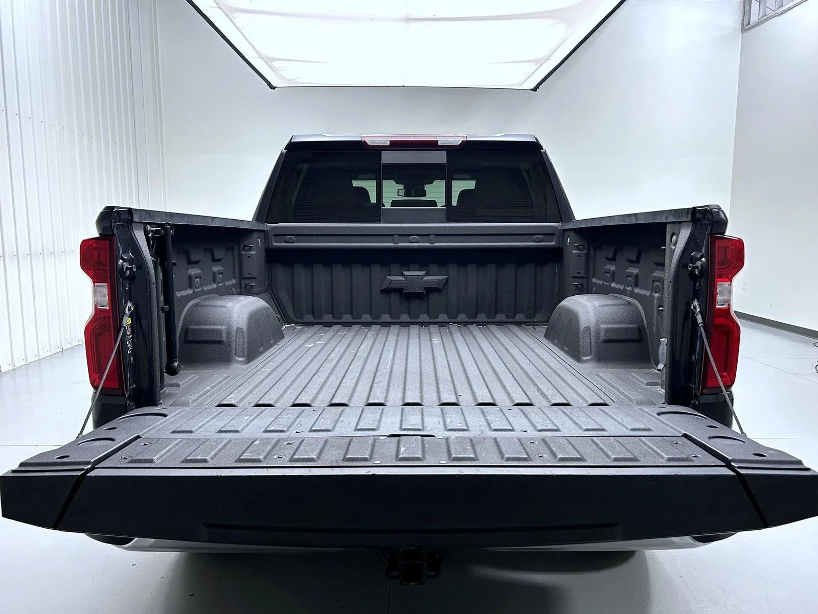 Used 2024 Gray Chevrolet LTZ image 21