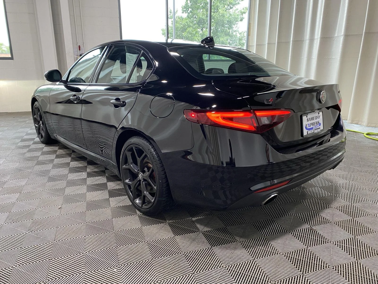 Used 2021 Alfa Black Alfa Romeo Ti image 5