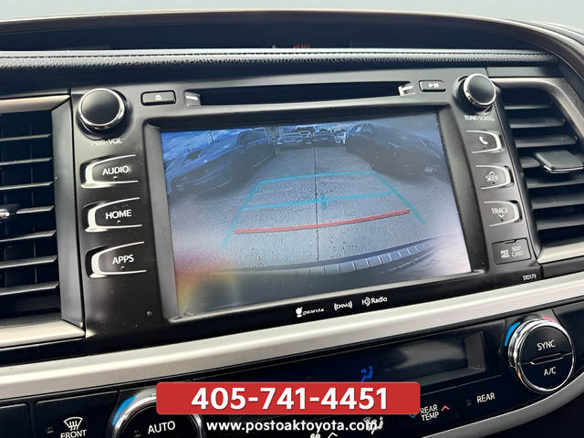 Used 2018 Gray Toyota XLE image 29