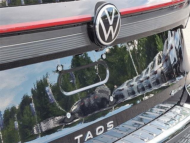 2025 Volkswagen Taos SE - Photo 23