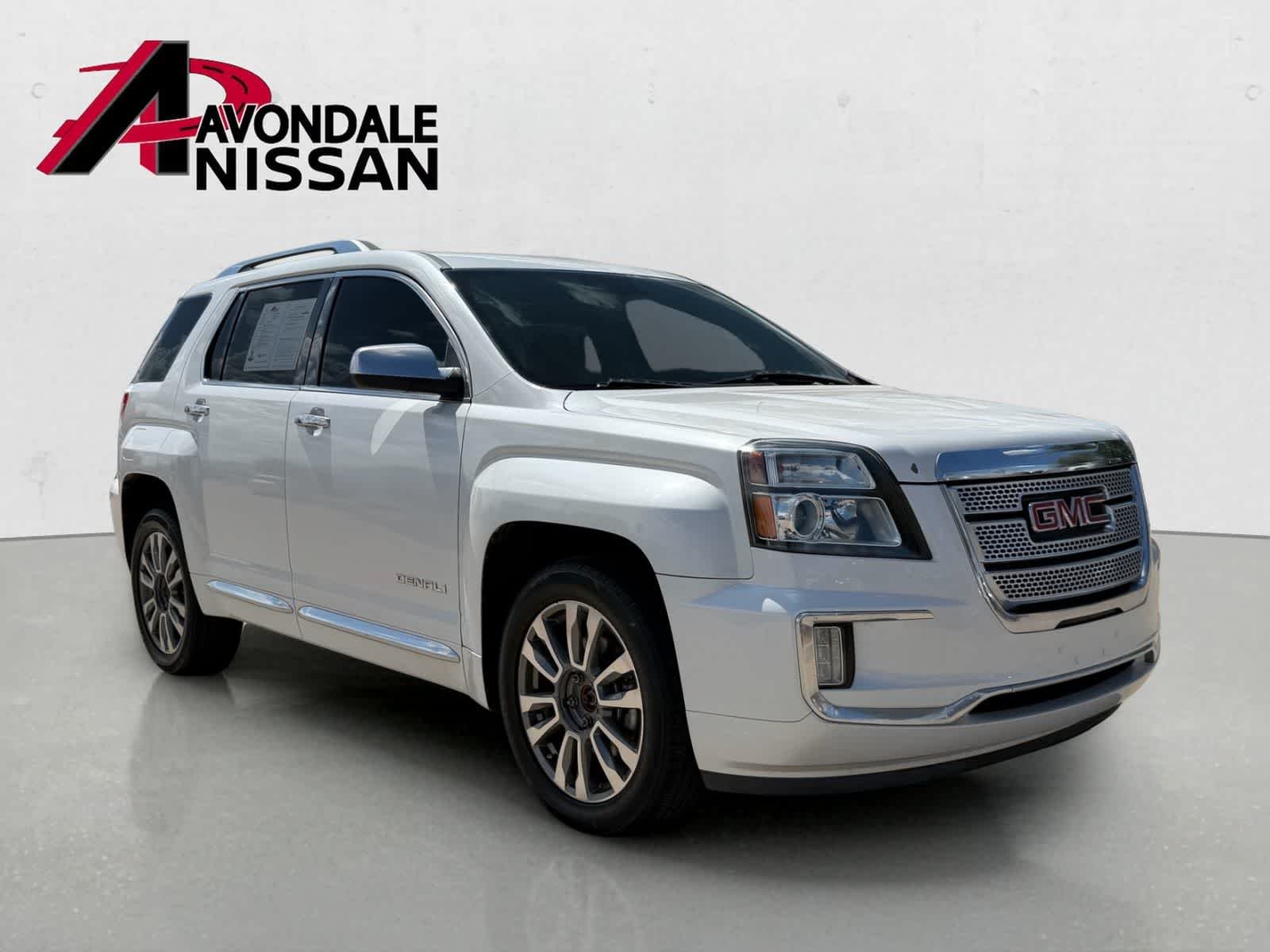 Used 2016 White Frost Tricoat GMC Denali image 8