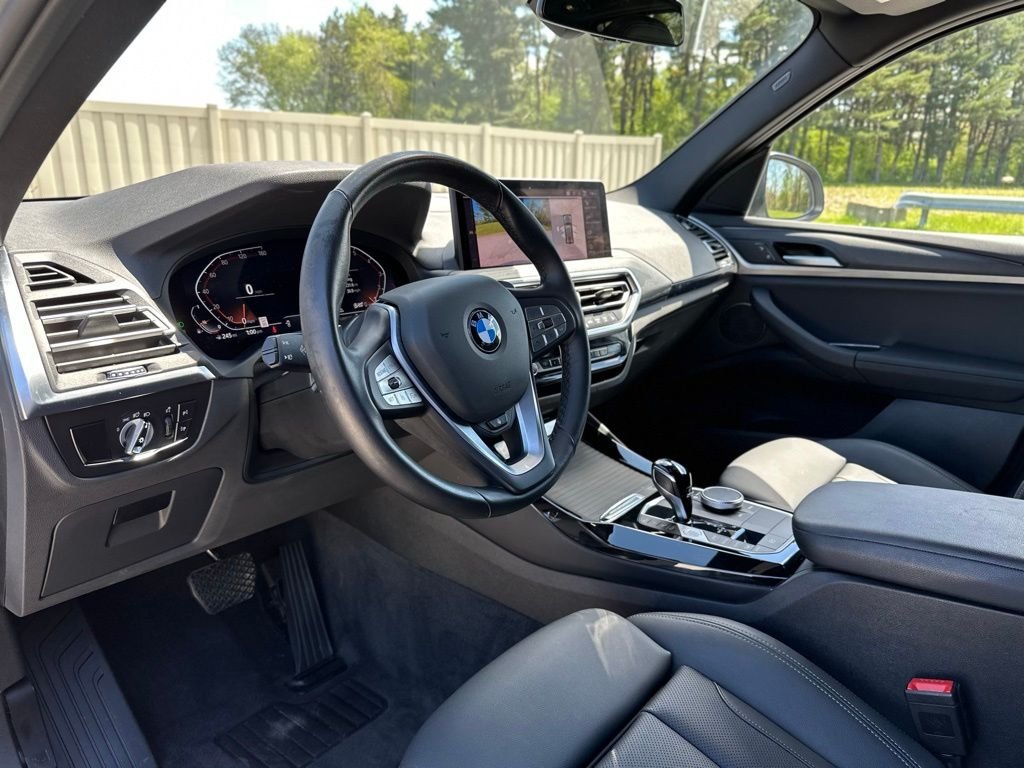 Used 2024 Skyscraper Grey Metallic BMW xDrive30i image 14