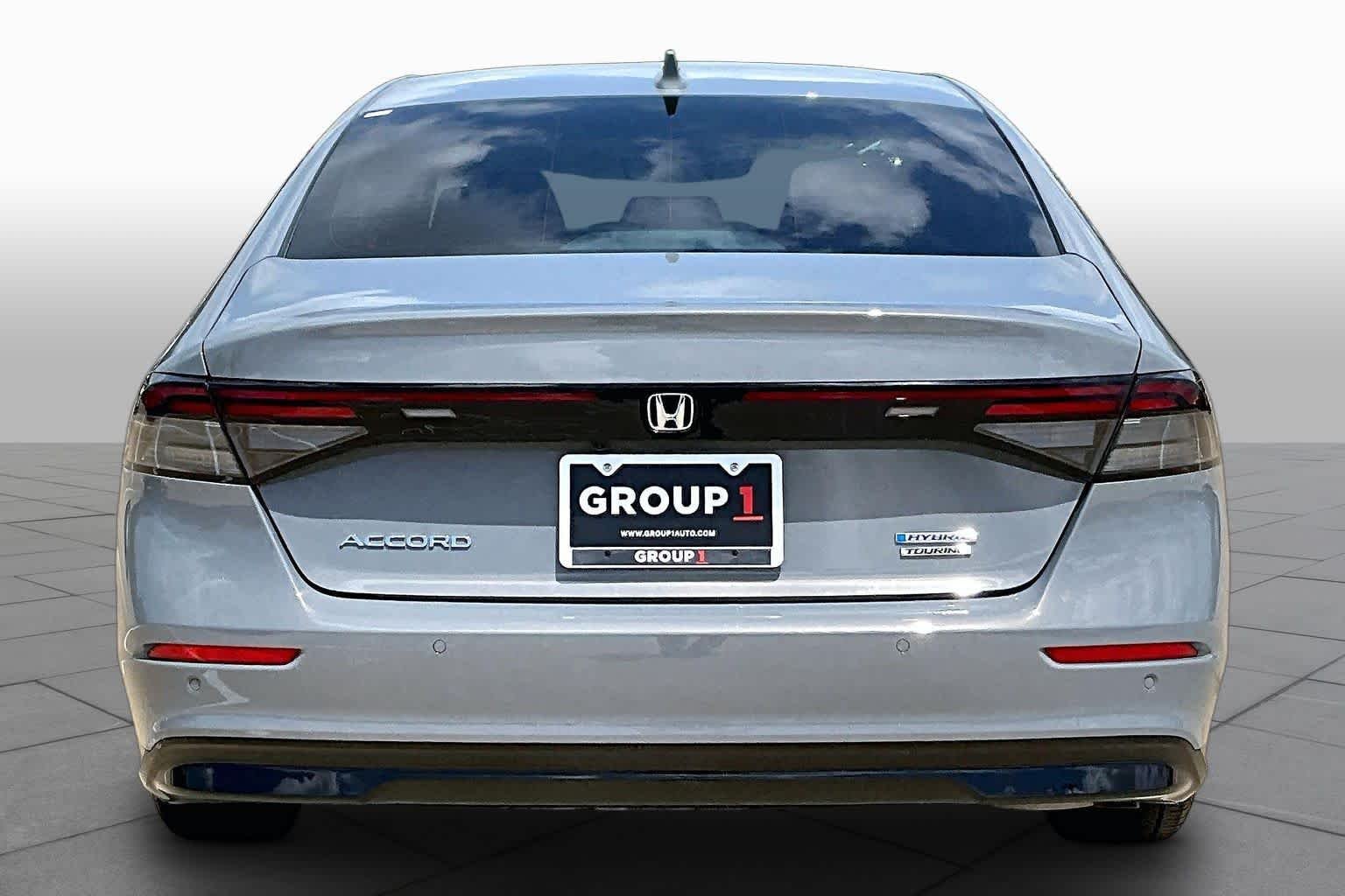 Used 2025 Urban Gray Pearl Honda Touring image 5