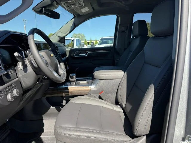 2026 Chevrolet Silverado 1500 LT - Photo 10