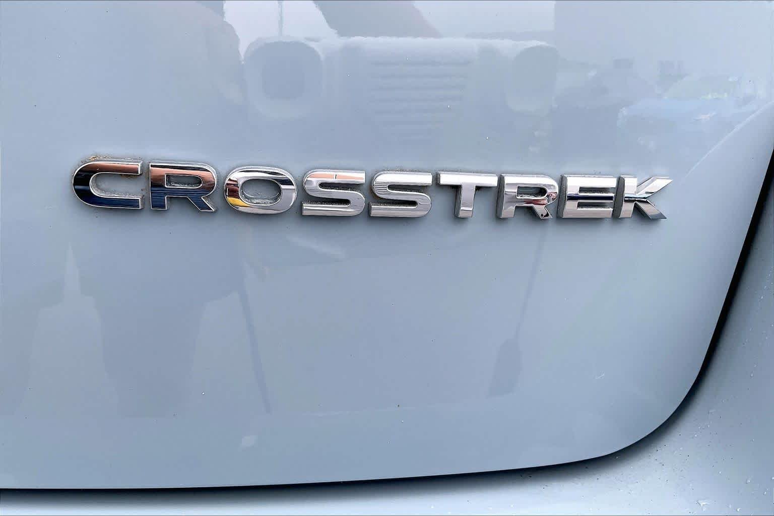 Used 2019 Cool Gray Khaki Subaru Limited image 10