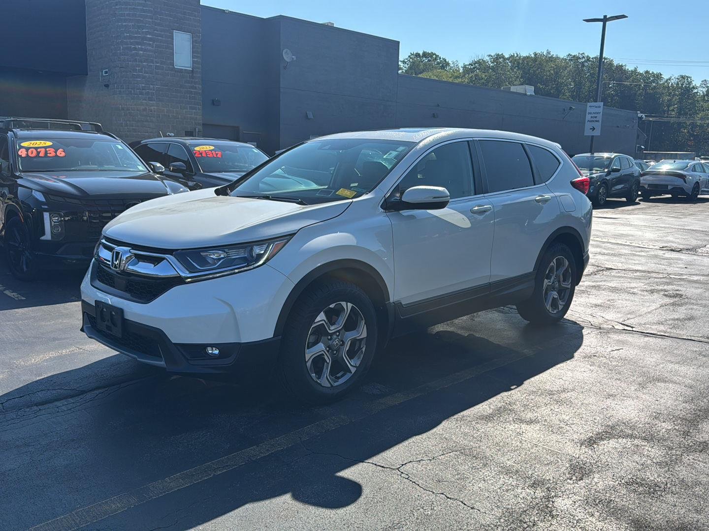 Used 2017 White Diamond Pearl Honda EX-L image 4