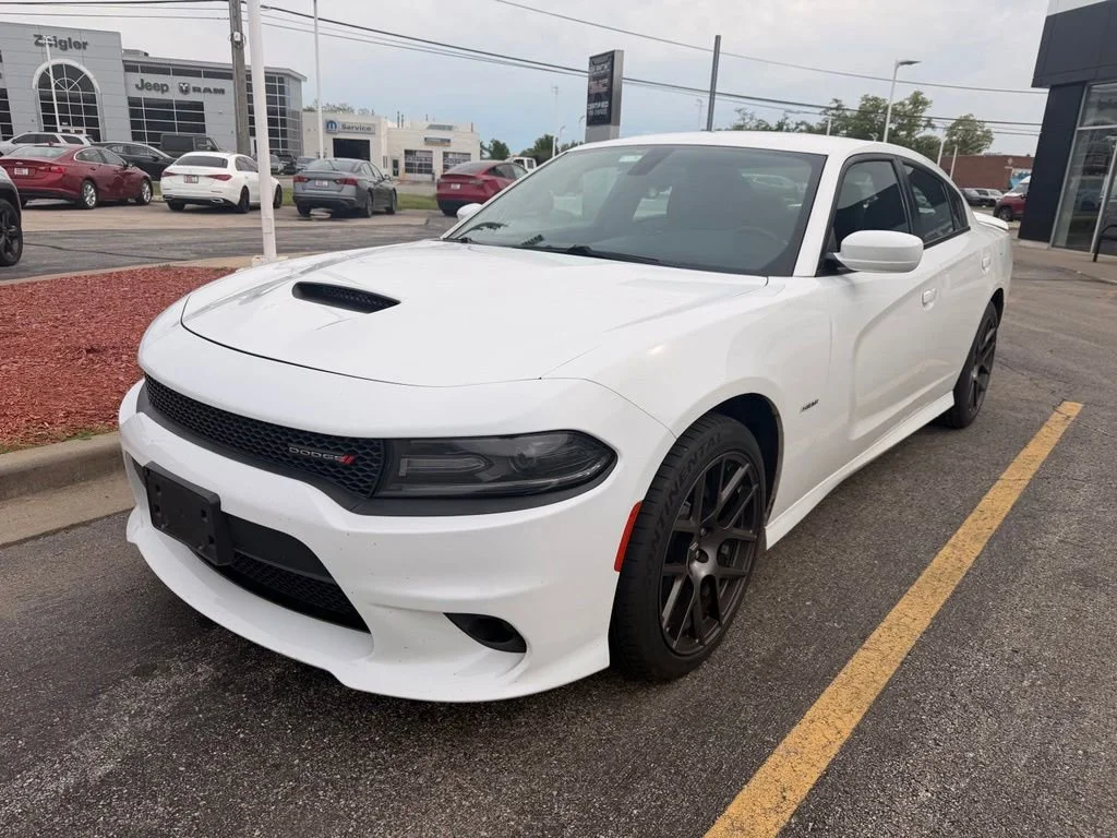 2019 Dodge Charger R/T's photo