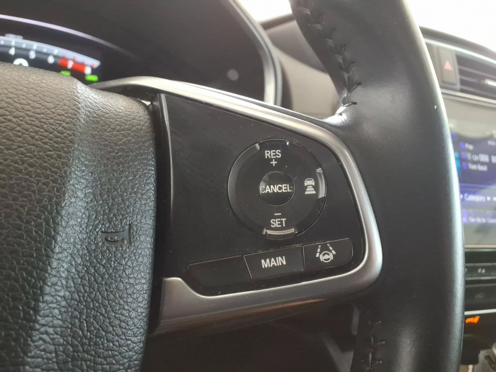 Used 2017 White Honda EX-L image 30