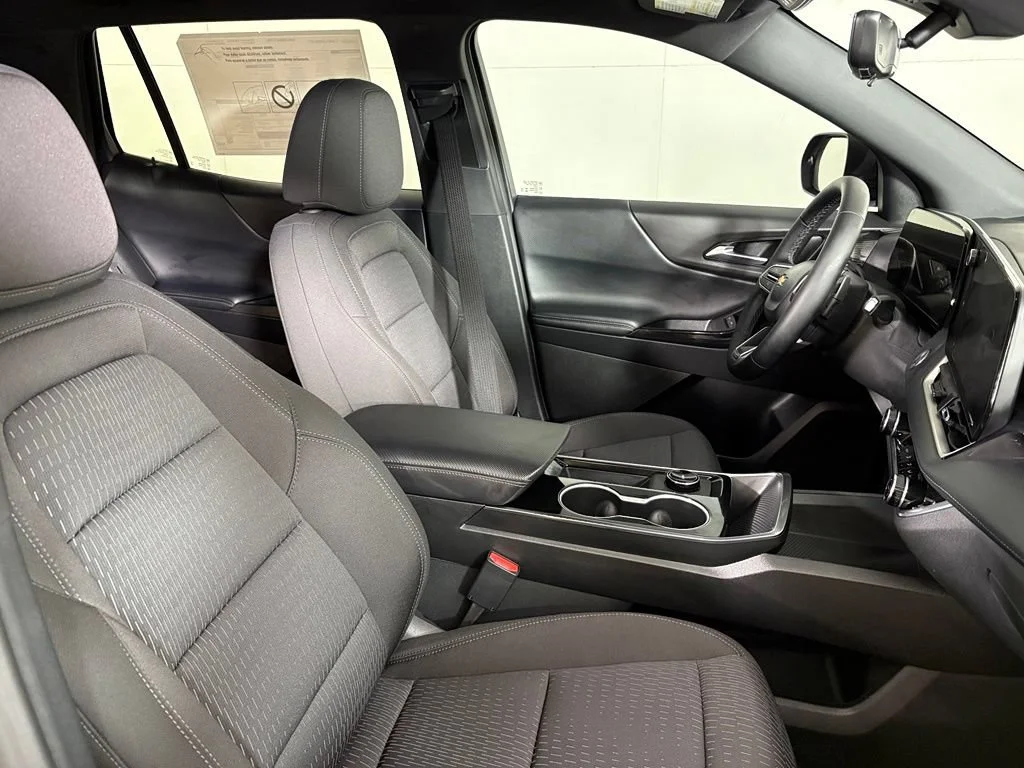 New 2026 Mosaic Black Metallic Chevrolet LT image 21