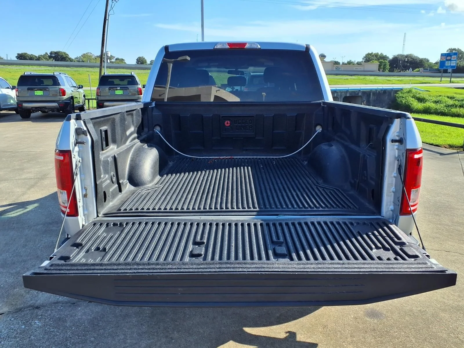 Used 2016 Silver Ford XLT image 5
