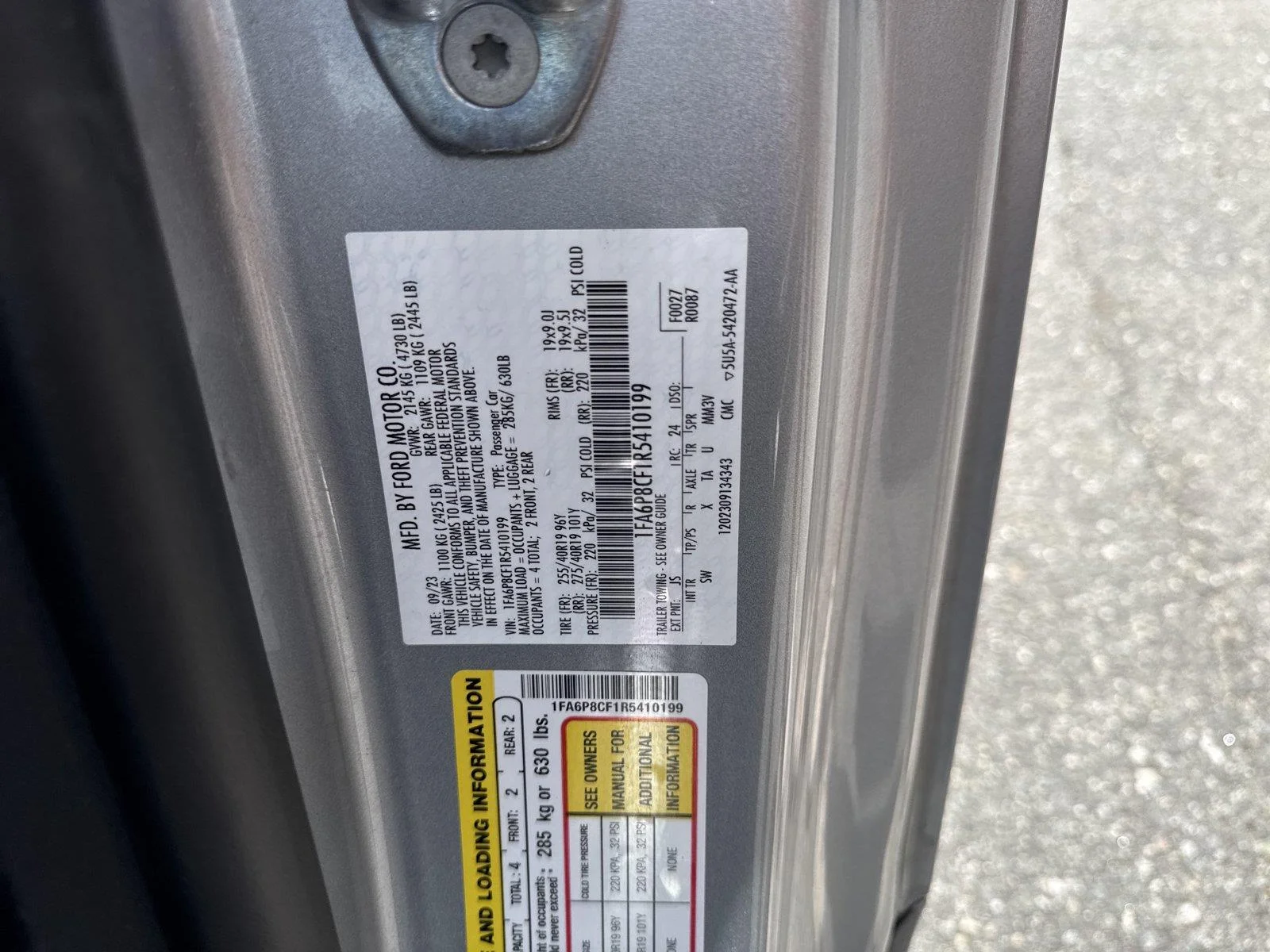 Used 2024 Iconic Silver Ford GT Premium image 34