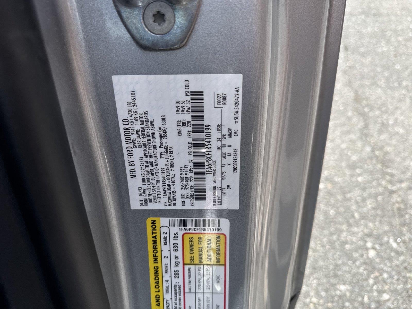 Used 2024 Iconic Silver Ford GT Premium image 34