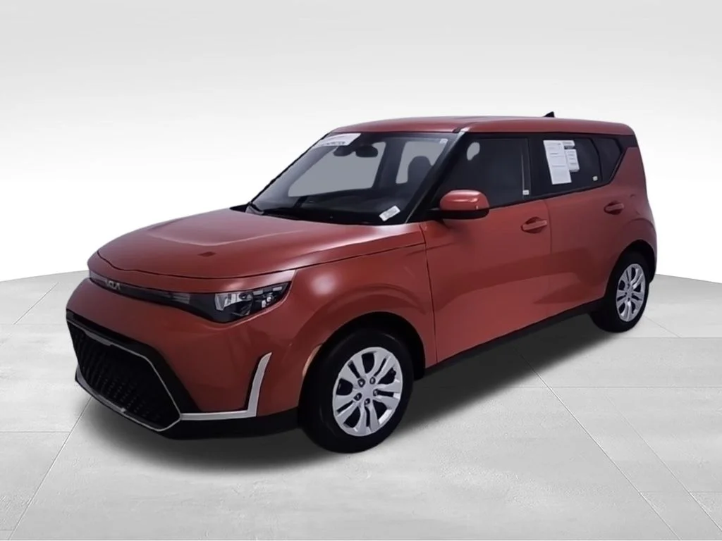 Used 2025 Red Kia LX image 5