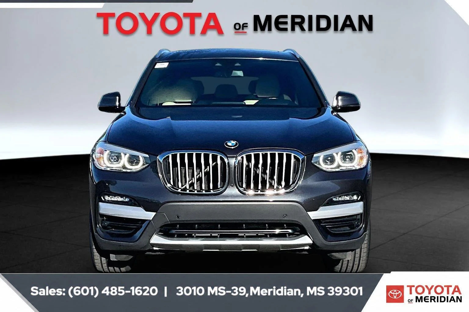 Used 2020 Dark Graphite Metallic BMW xDrive30i image 3