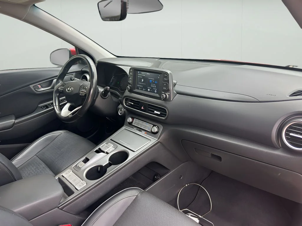 Used 2021 Pulse Red Hyundai Limited image 19