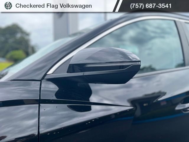 Used 2023 Phantom Black Hyundai SEL image 5