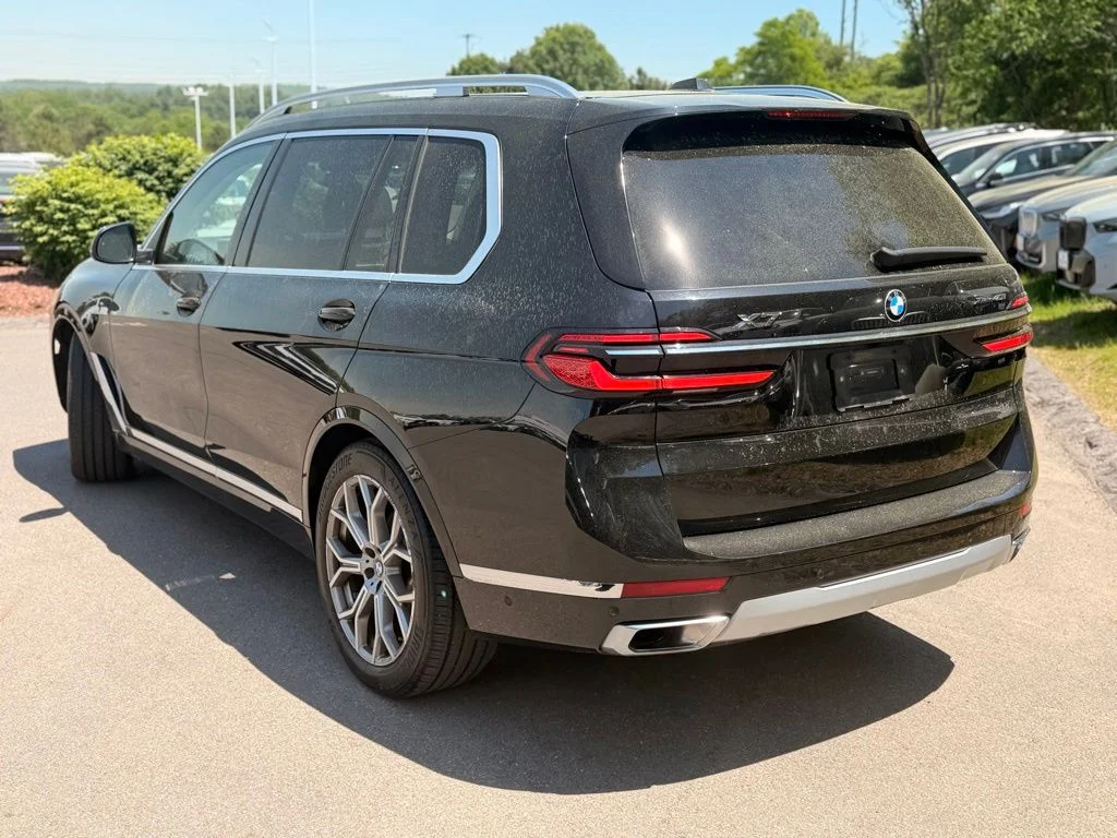 Certified Used 2025 Black Sapphire Metallic BMW xDrive40i image 3