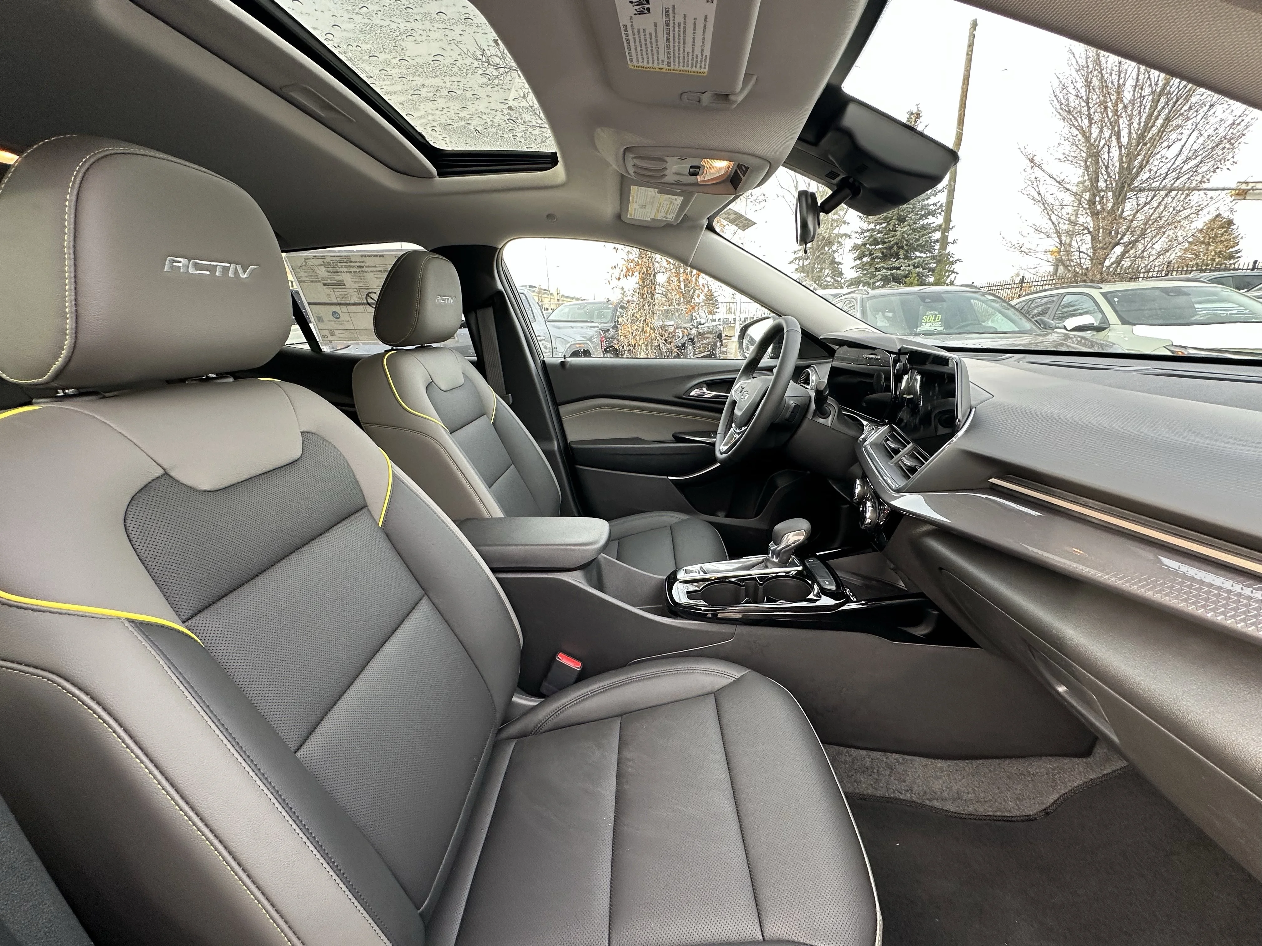 New 2026 Mosaic Black Metallic Chevrolet ACTIV image 22