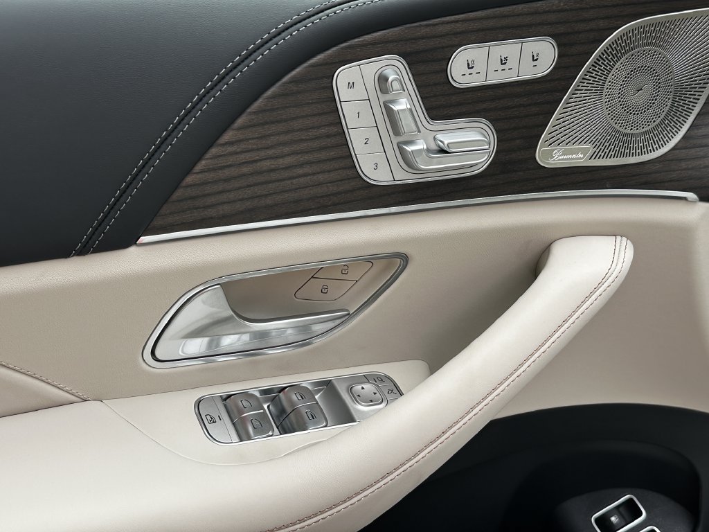 New 2027 MANUFAKTUR Moonlight White Metallic Mercedes-Benz AMG® GLE 53e image 49