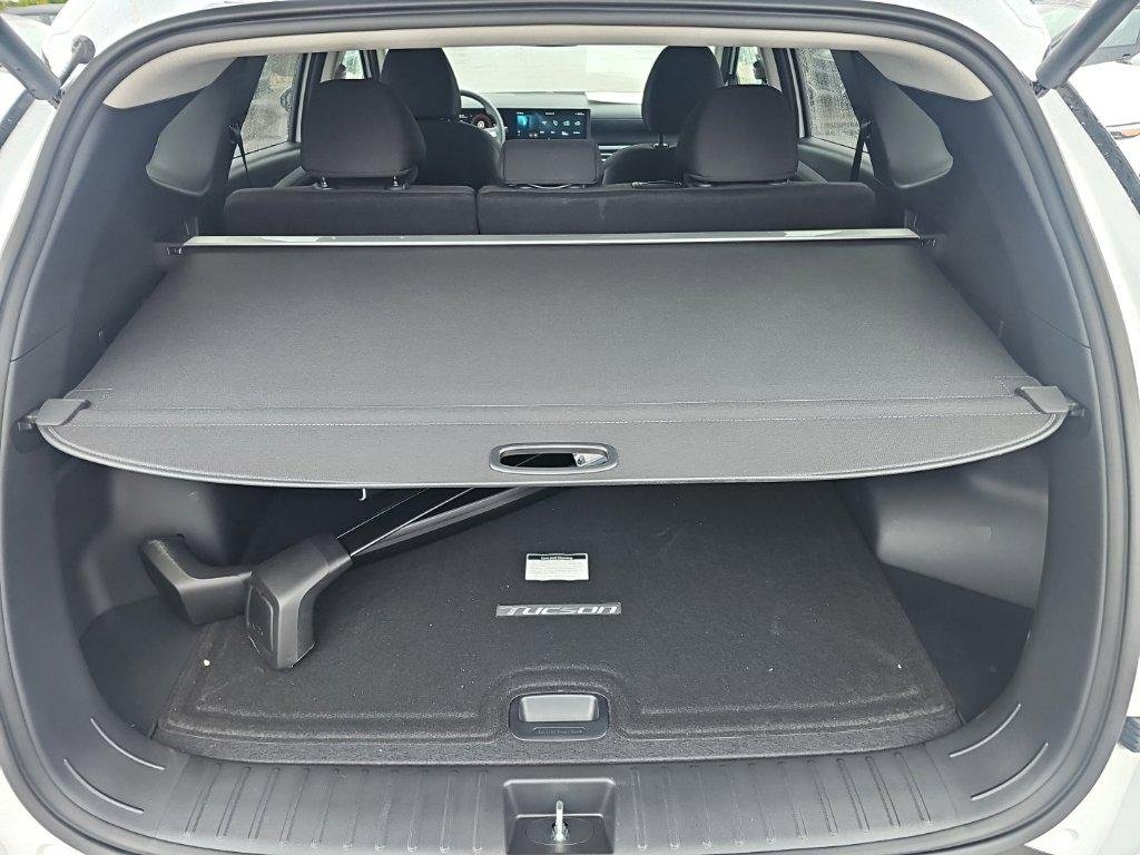 New 2026 White Hyundai SEL AWD image 36