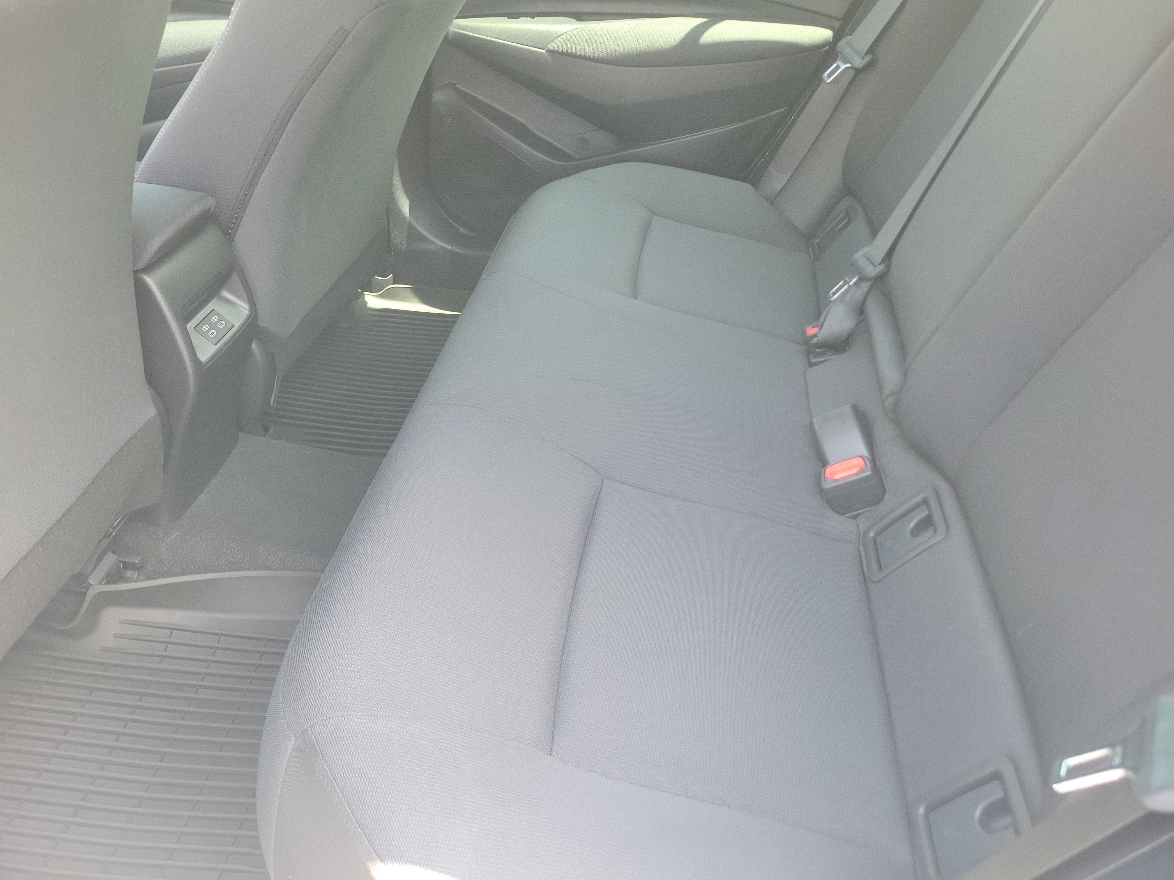 Used 2025 Pearl Toyota LE image 10