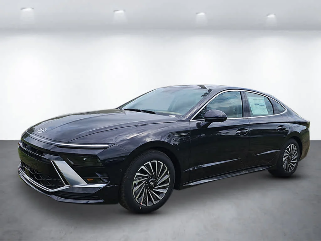 2025 Hyundai Sonata Limited's photo