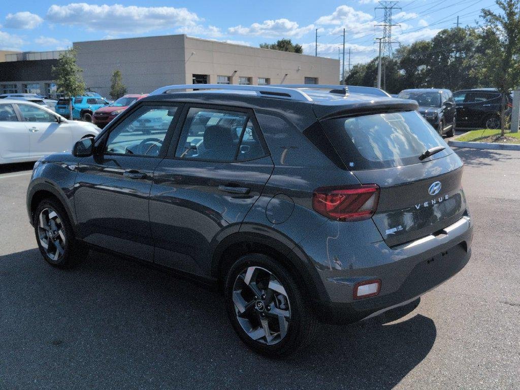 New 2026 Gray Hyundai SEL image 9