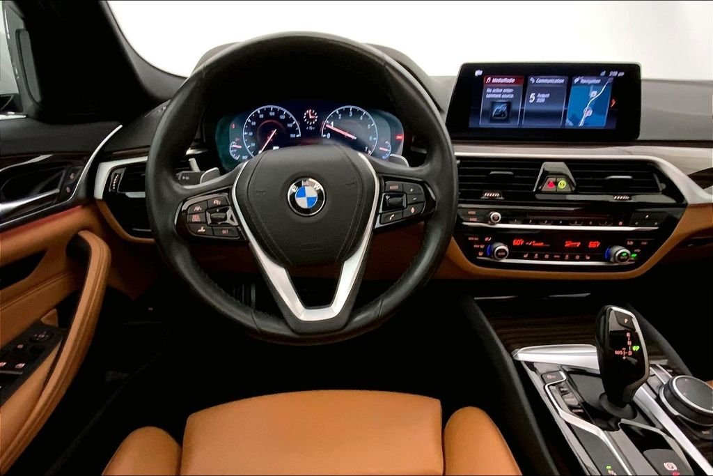 Used 2019 Mineral White Metallic BMW  image 4