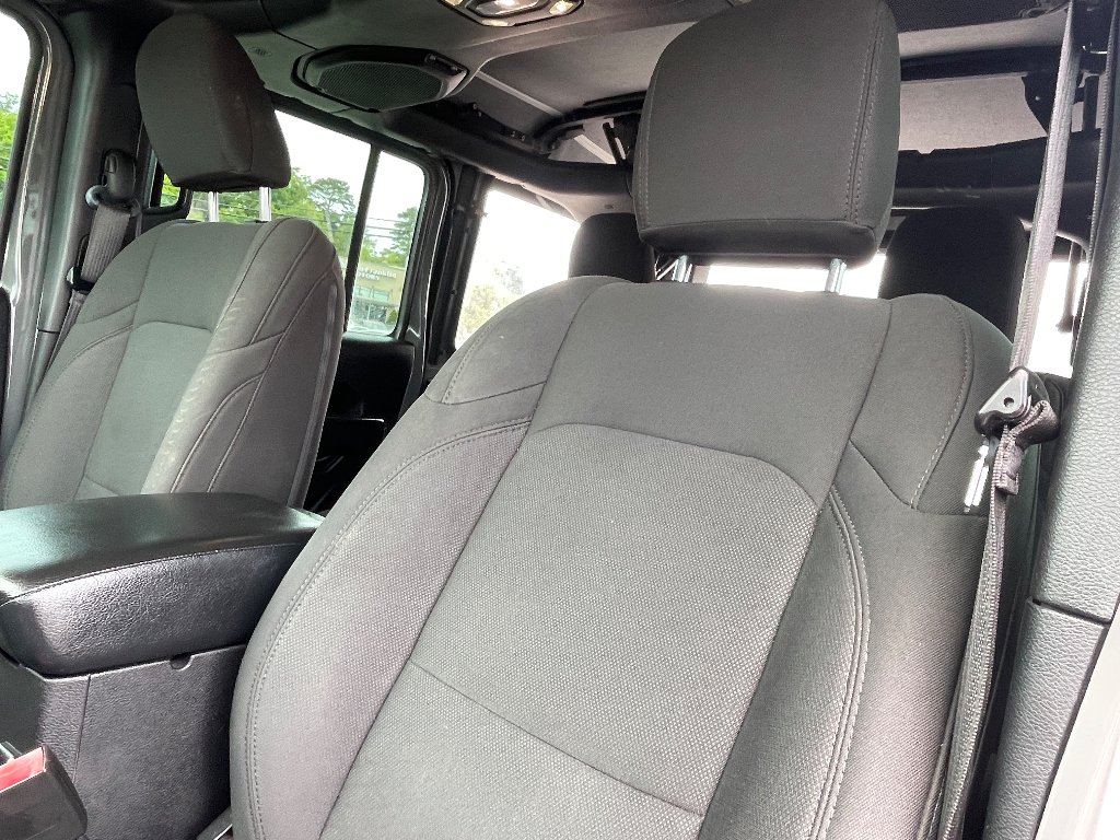 Used 2020 Sting-Gray Clearcoat Jeep Sport image 12