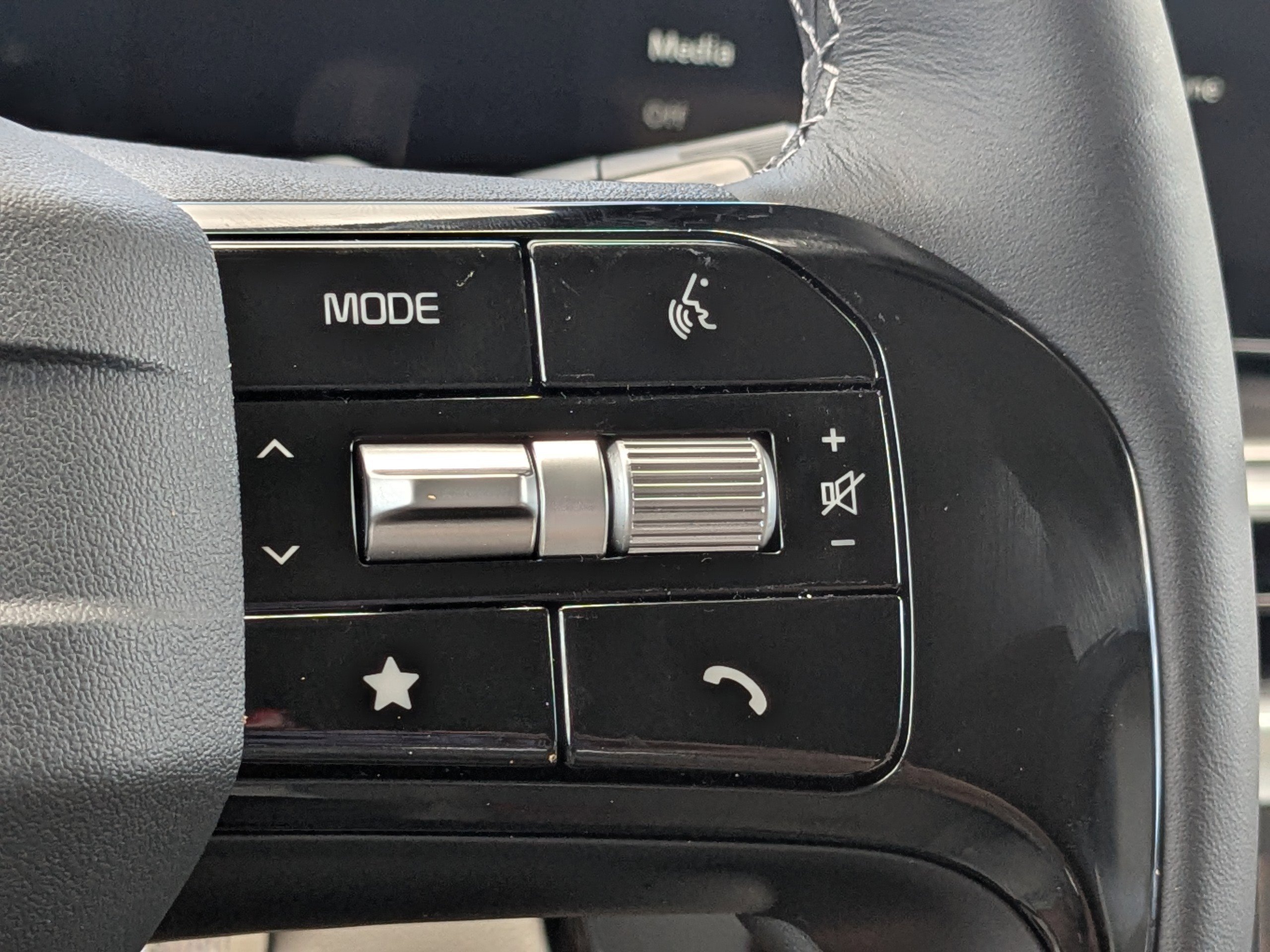 New 2026 Glacial White Pearl Kia S image 33