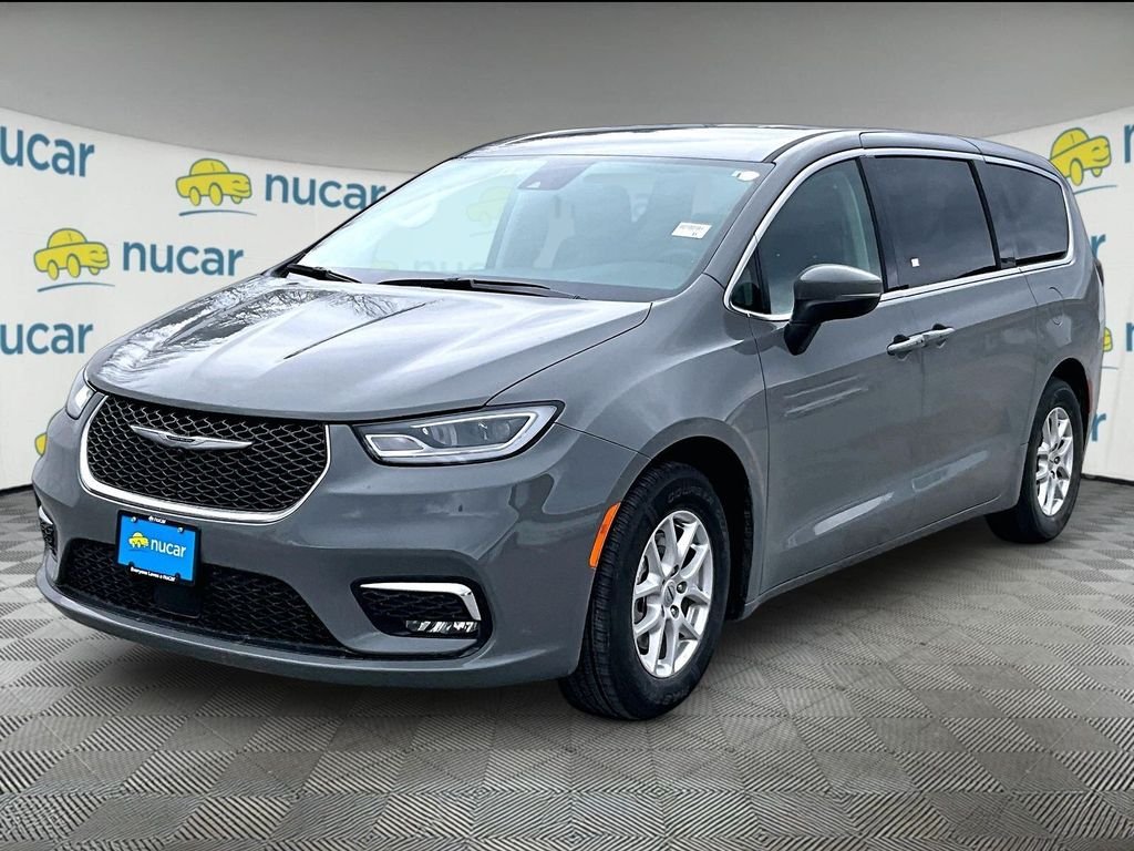 Used 2023 White Chrysler Touring L image 3