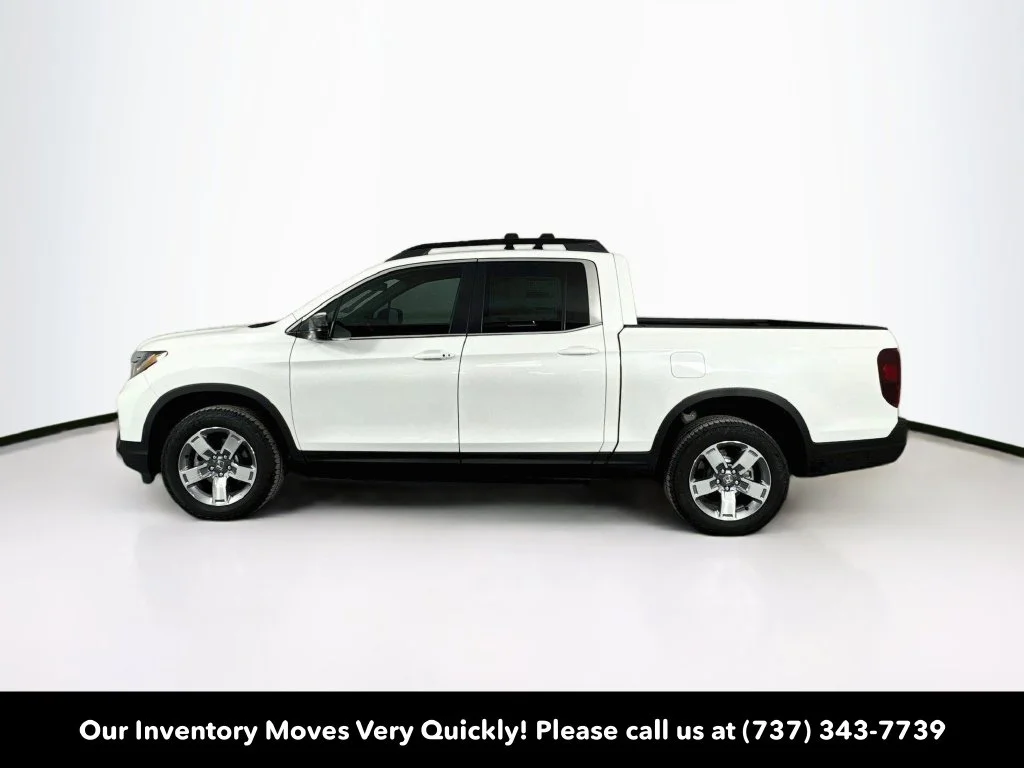 Certified Used 2026 Platinum White Pearl Honda RTL image 4