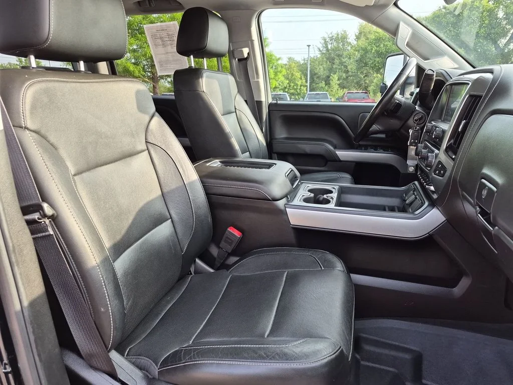 Used 2018 Black Chevrolet LTZ image 41