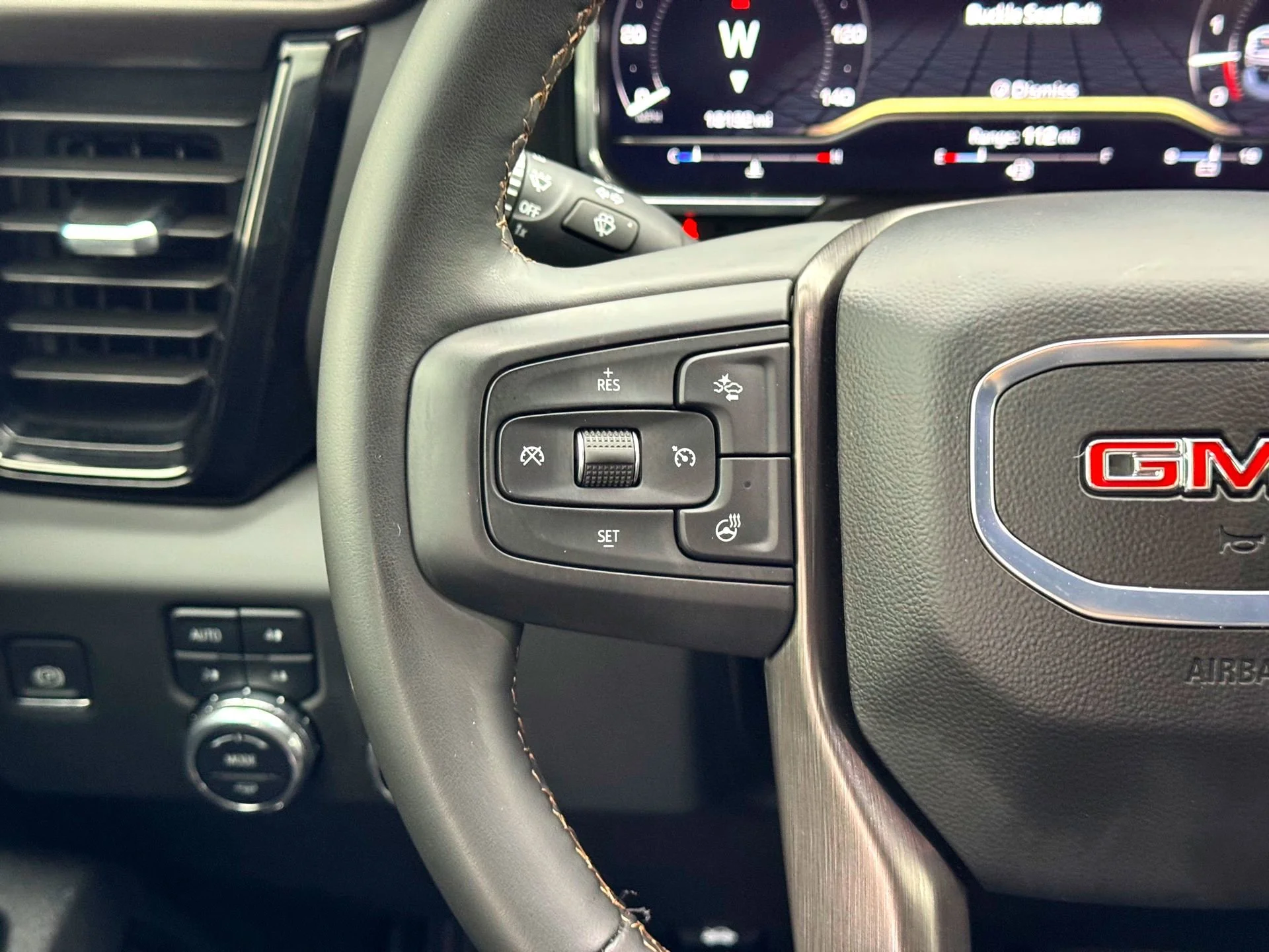 Used 2025 Summit White GMC AT4 image 23