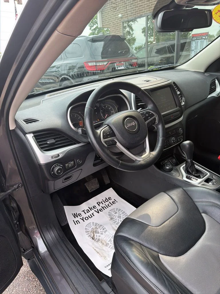 Used 2014 Gray Jeep Limited image 5