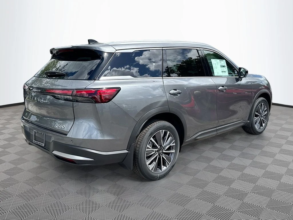 New 2027 GRAPHITE SHADOW INFINITI Luxe FWD image 5