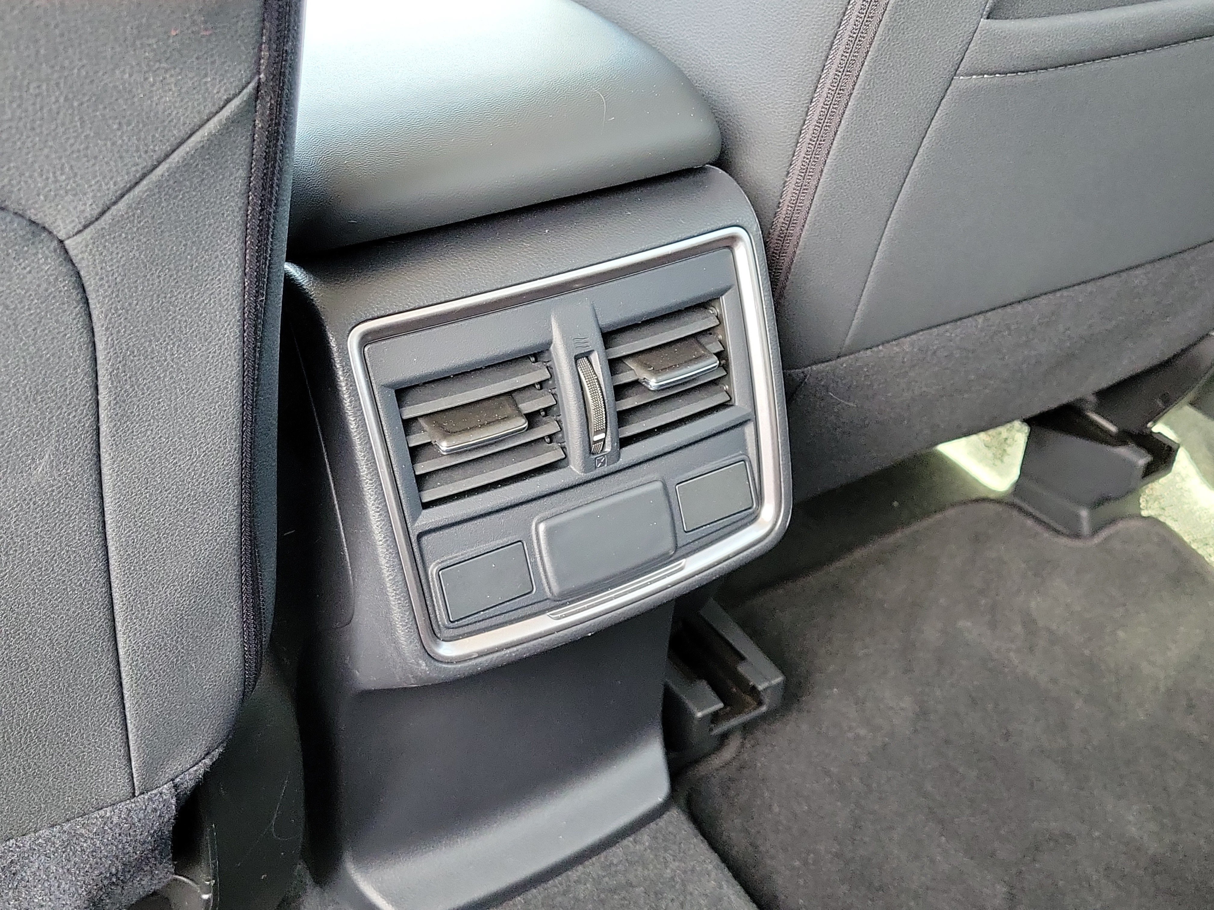 Used 2024 Crystal Black Silica Subaru Premium image 15