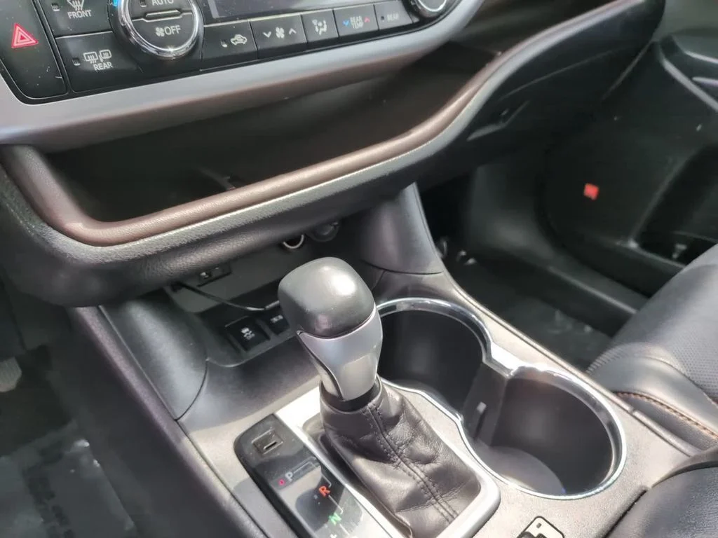 Used 2016 Black Toyota Limited image 18