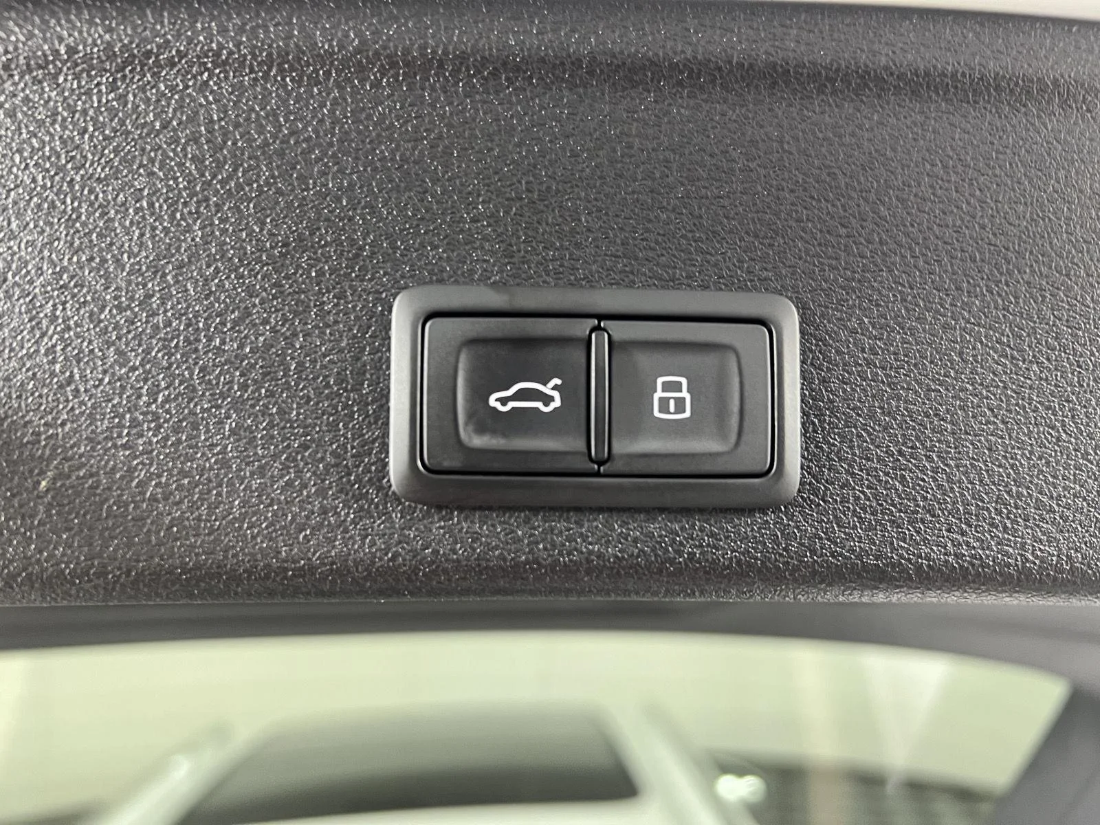 Used 2020 Ibis White Audi Premium Plus image 9