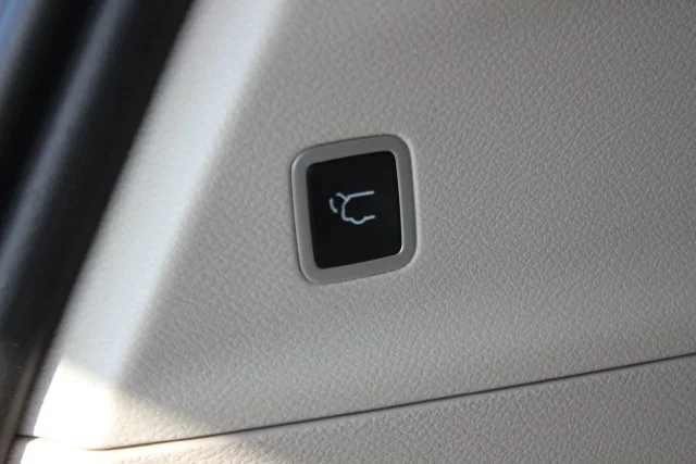 Used 2024 White Chrysler Select Road Tripper image 28