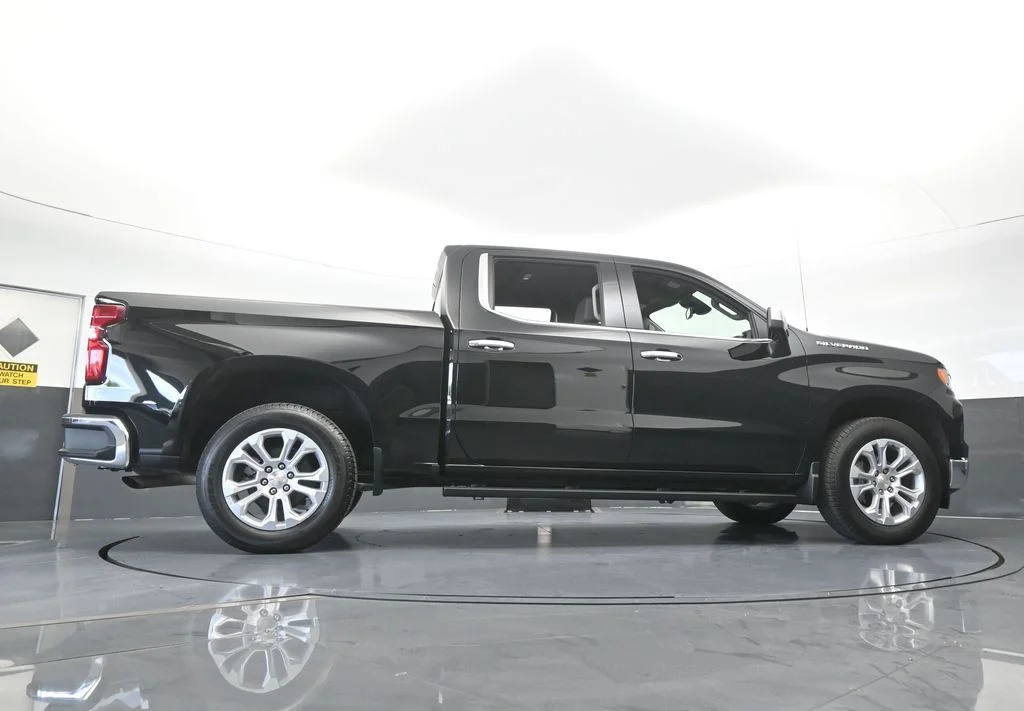 Used 2026 Black Chevrolet LTZ image 70