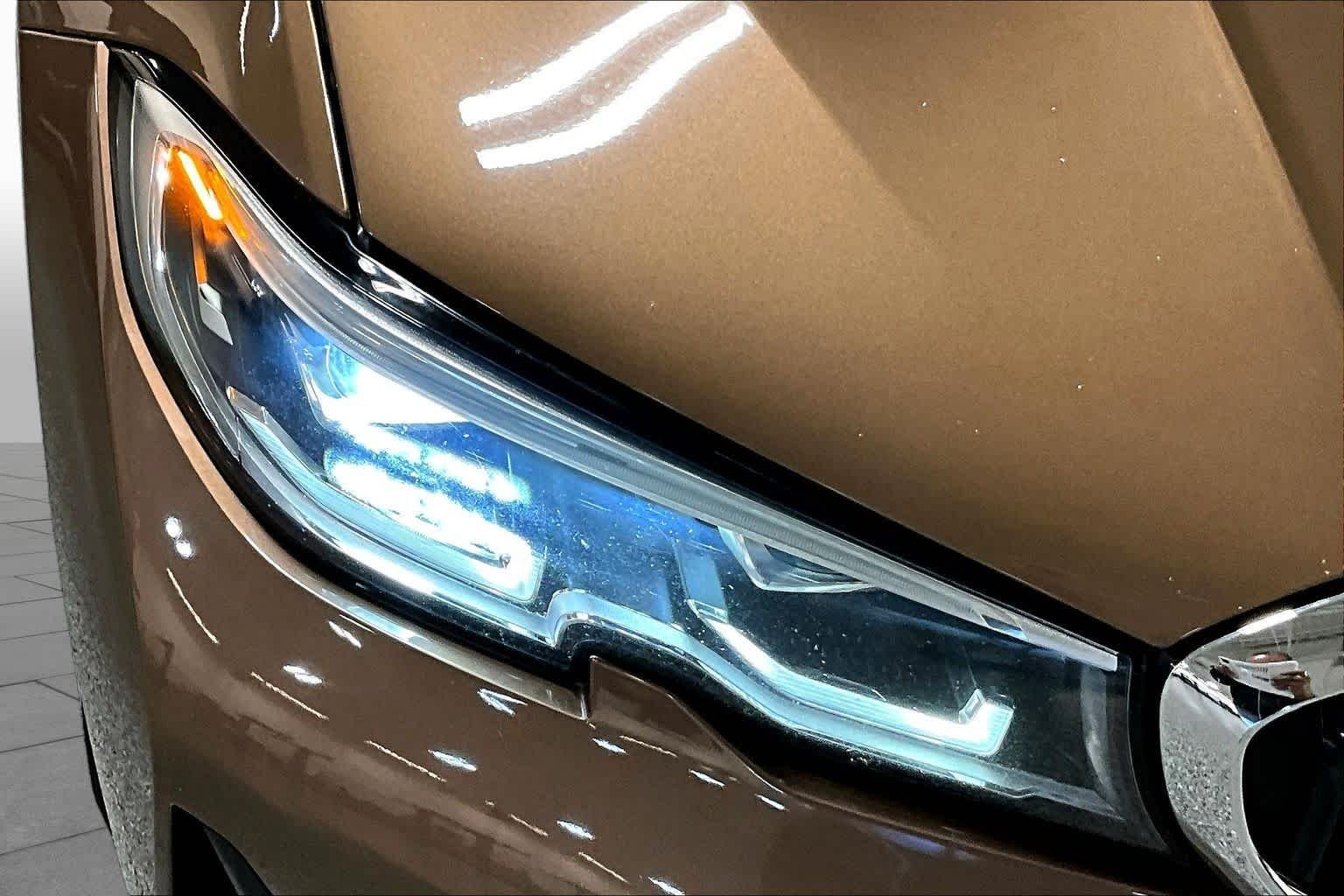 Used 2019 Vermont Bronze Metallic BMW 330i xDrive image 30