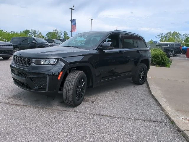 New 2026 Black Jeep Altitude image 5