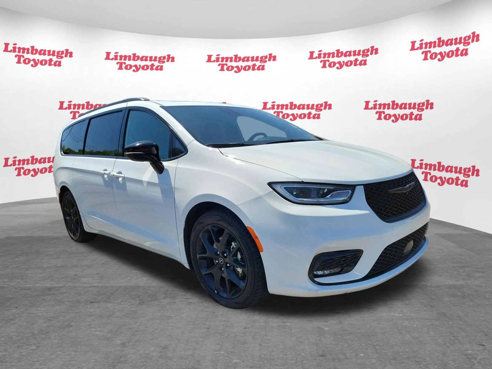 2025 Chrysler Pacifica Limited - Photo 24