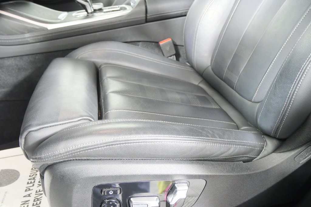 Used 2022 Black Sapphire Metallic BMW M50i image 10