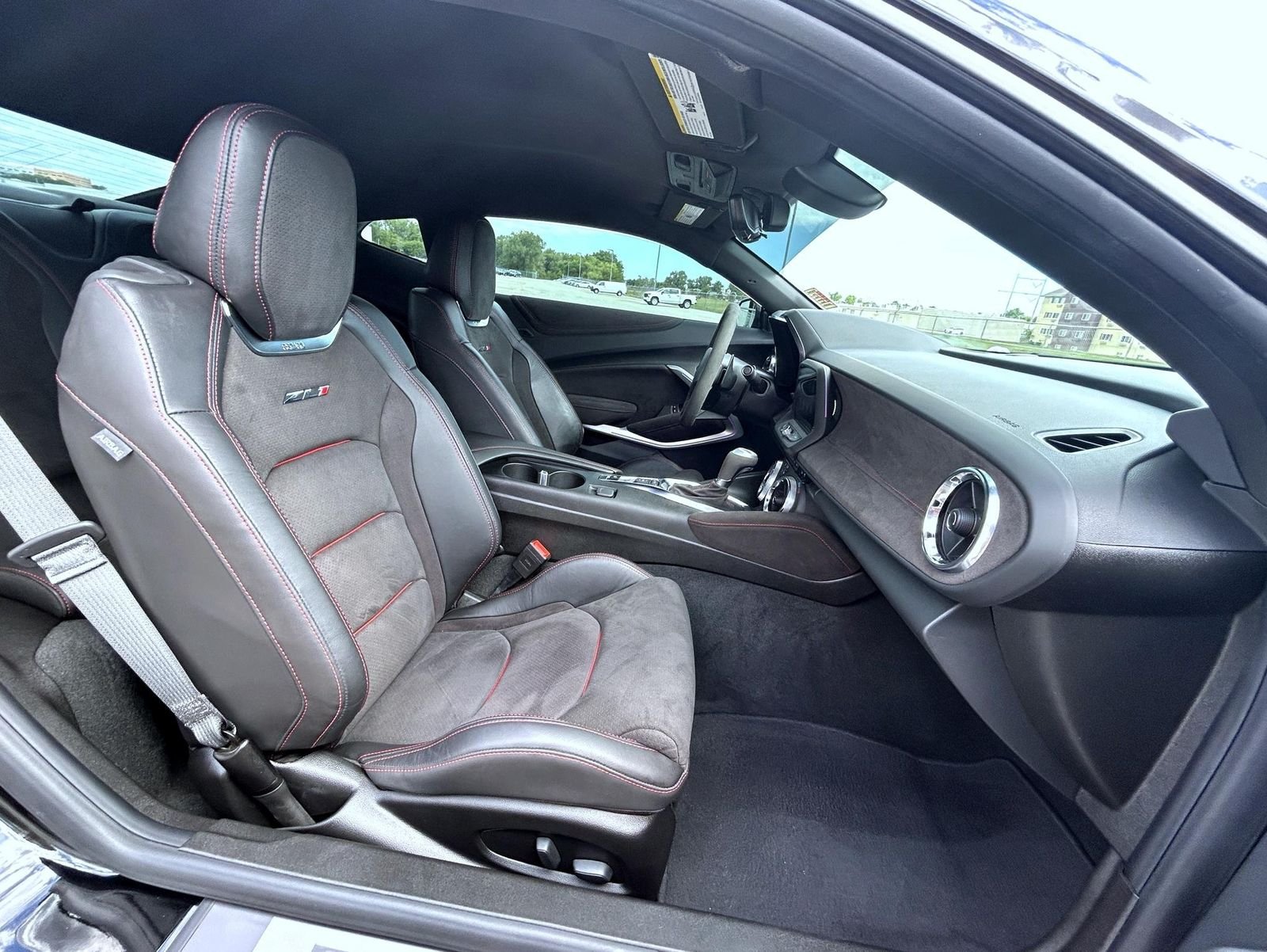 Used 2022 Black Chevrolet ZL1 image 16