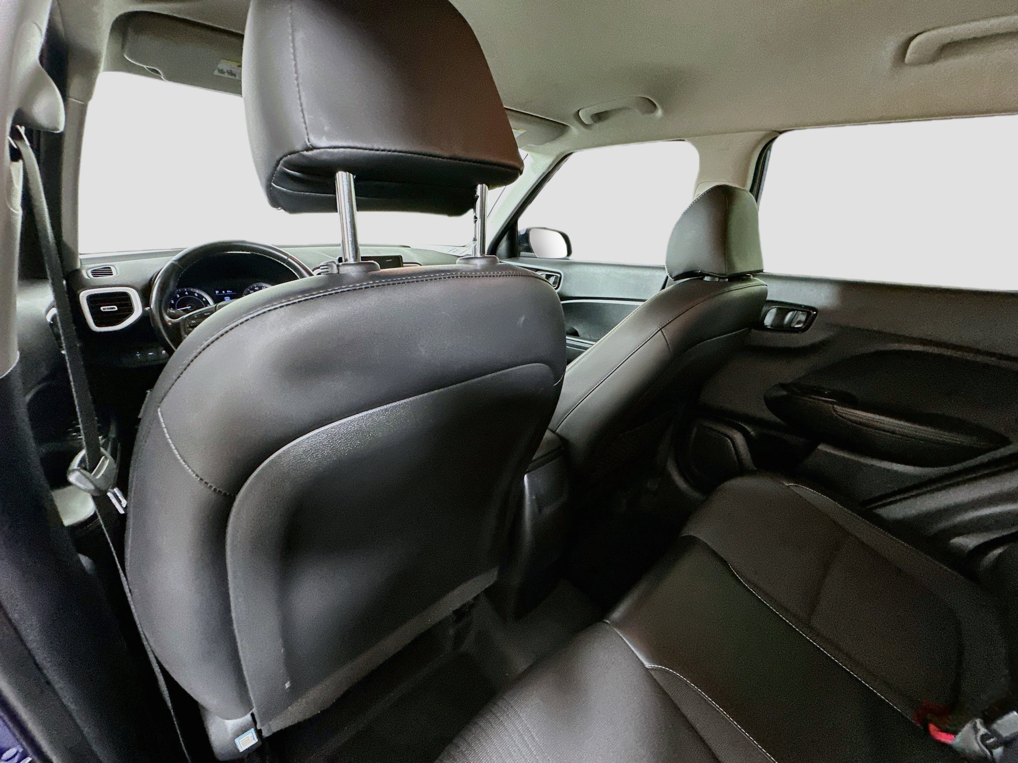 Used 2022 Intense Blue Hyundai Limited image 21