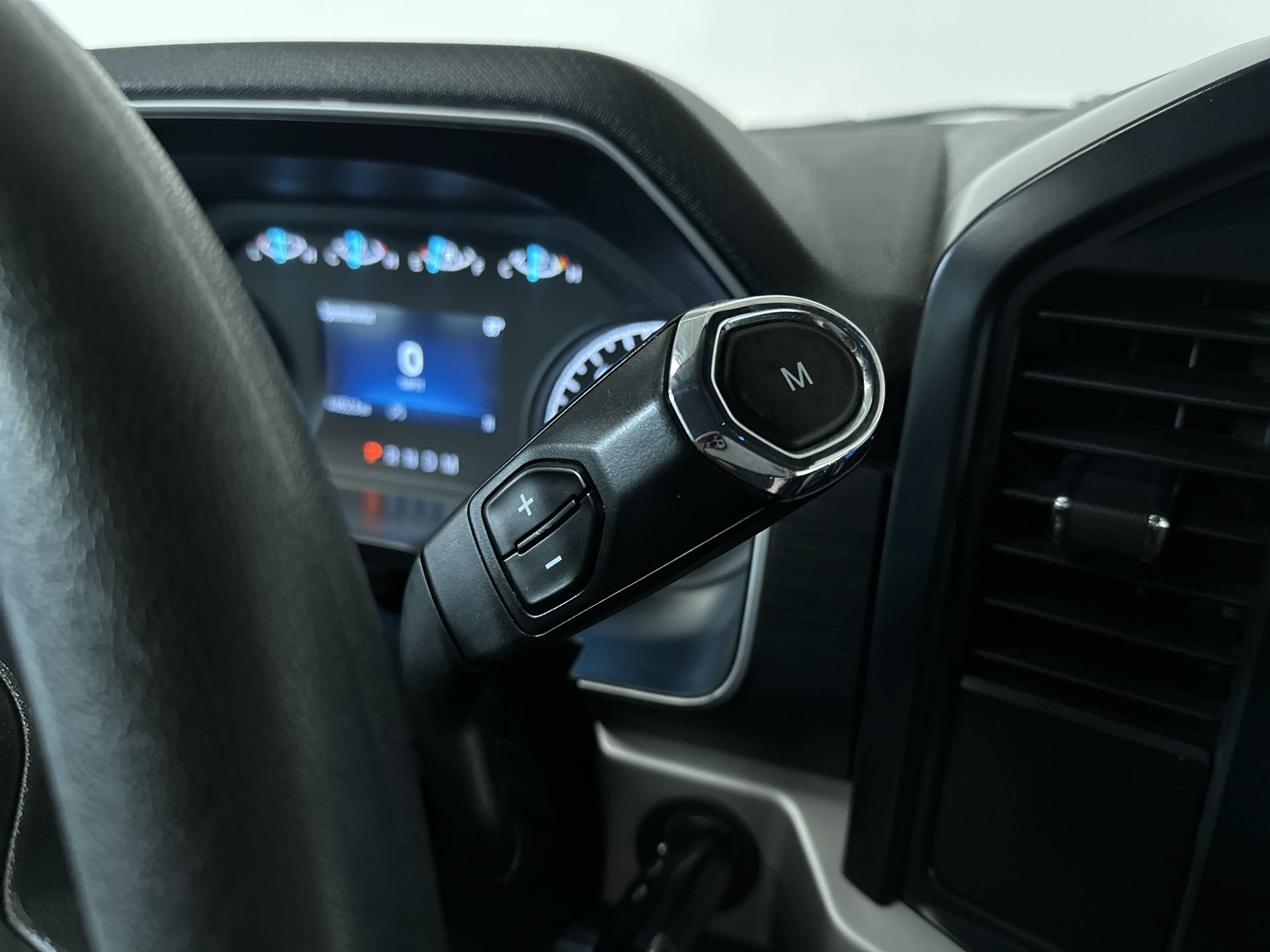 Used 2023 Oxford White Ford XL image 20