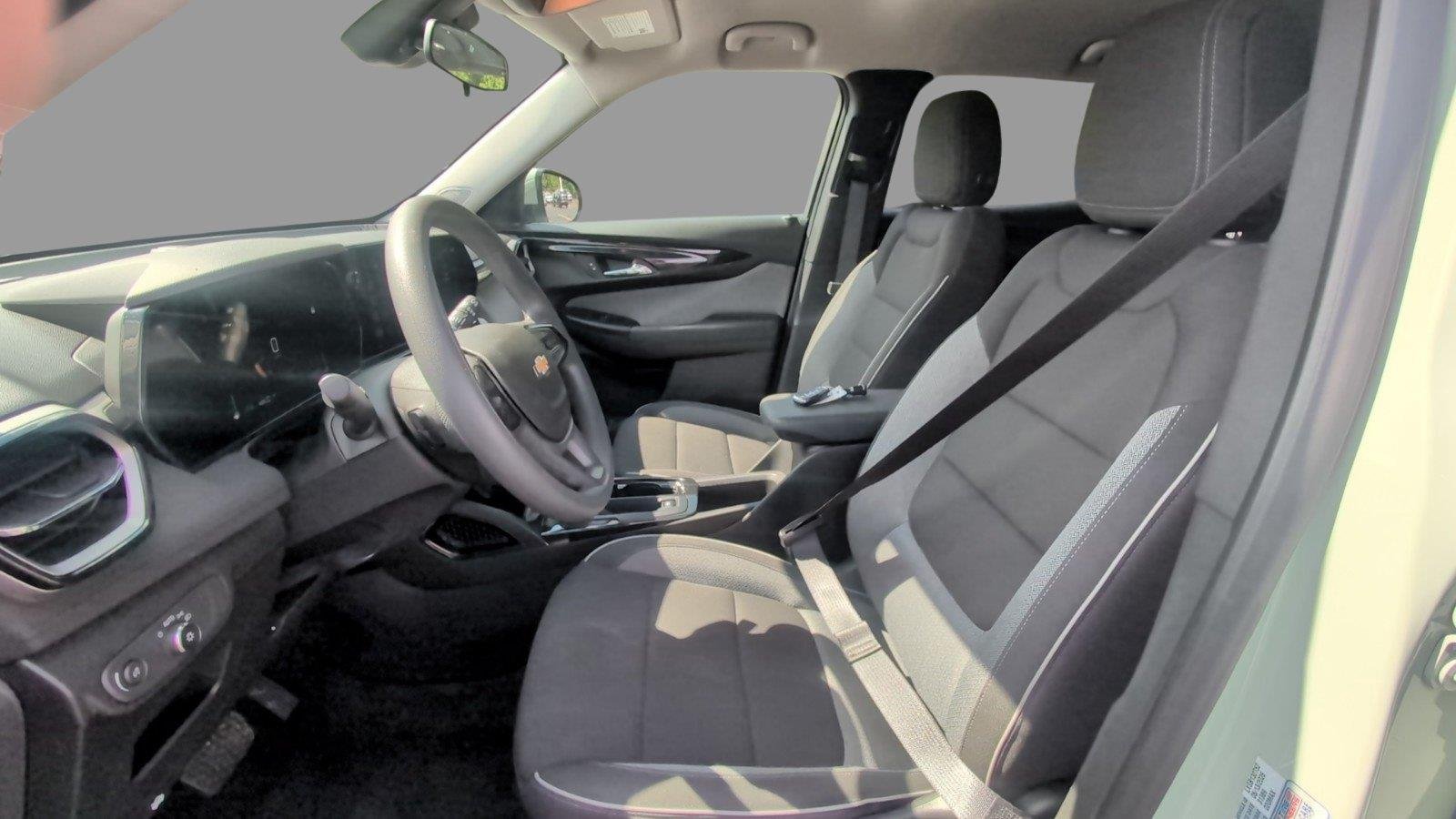 Used 2025 Cacti Green Chevrolet LT image 17